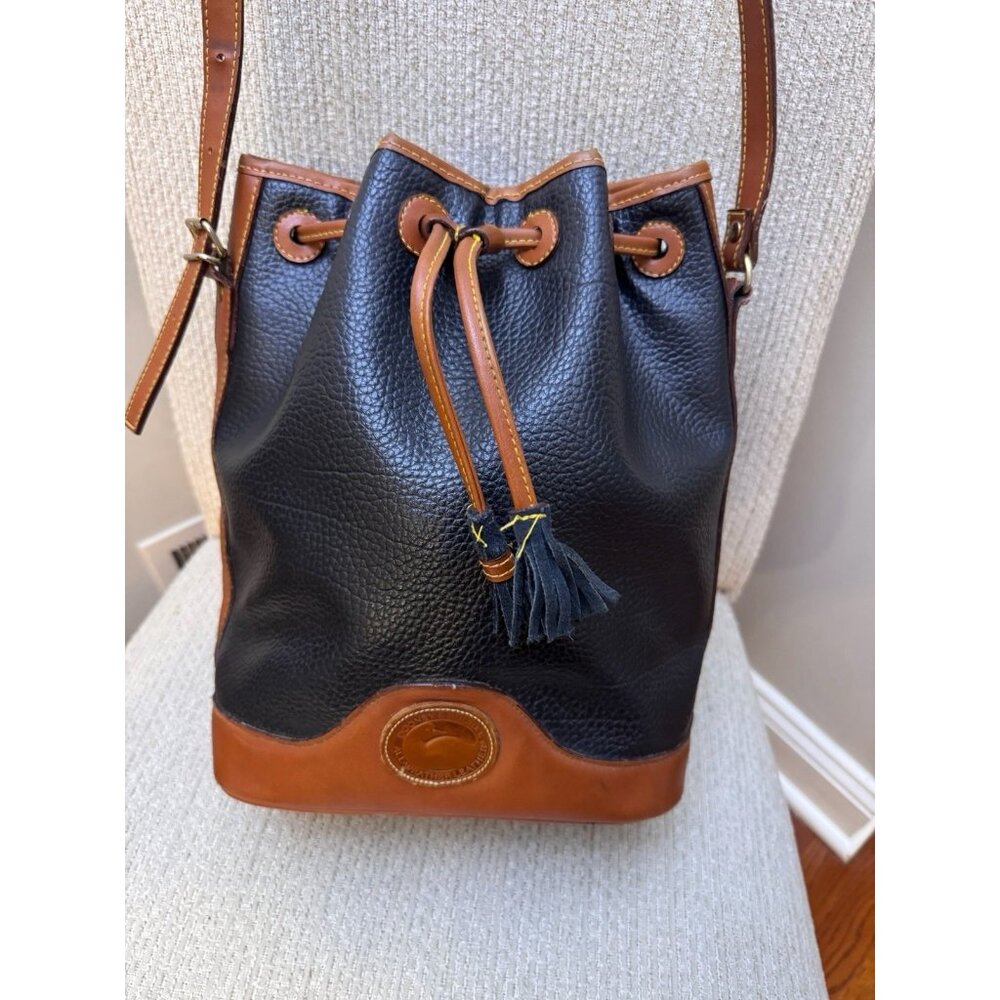 VTG DOONEY & BOURKE Drawstring Black Leather Pebble Grain Kendall Bag